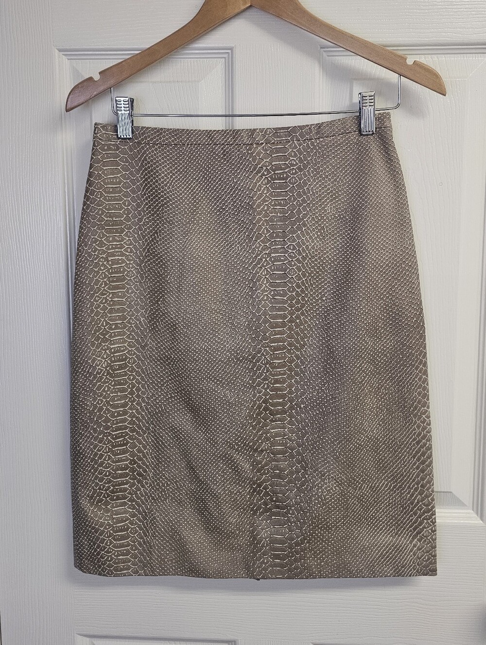 BCBGMaxAzria Taupe Snake-Print Real Leather Pencil Skirt Size 4